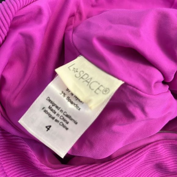 L Space Phoebe One-Piece Classic Swimsuit - Pitaya Size 4 - Picture 4 of 4